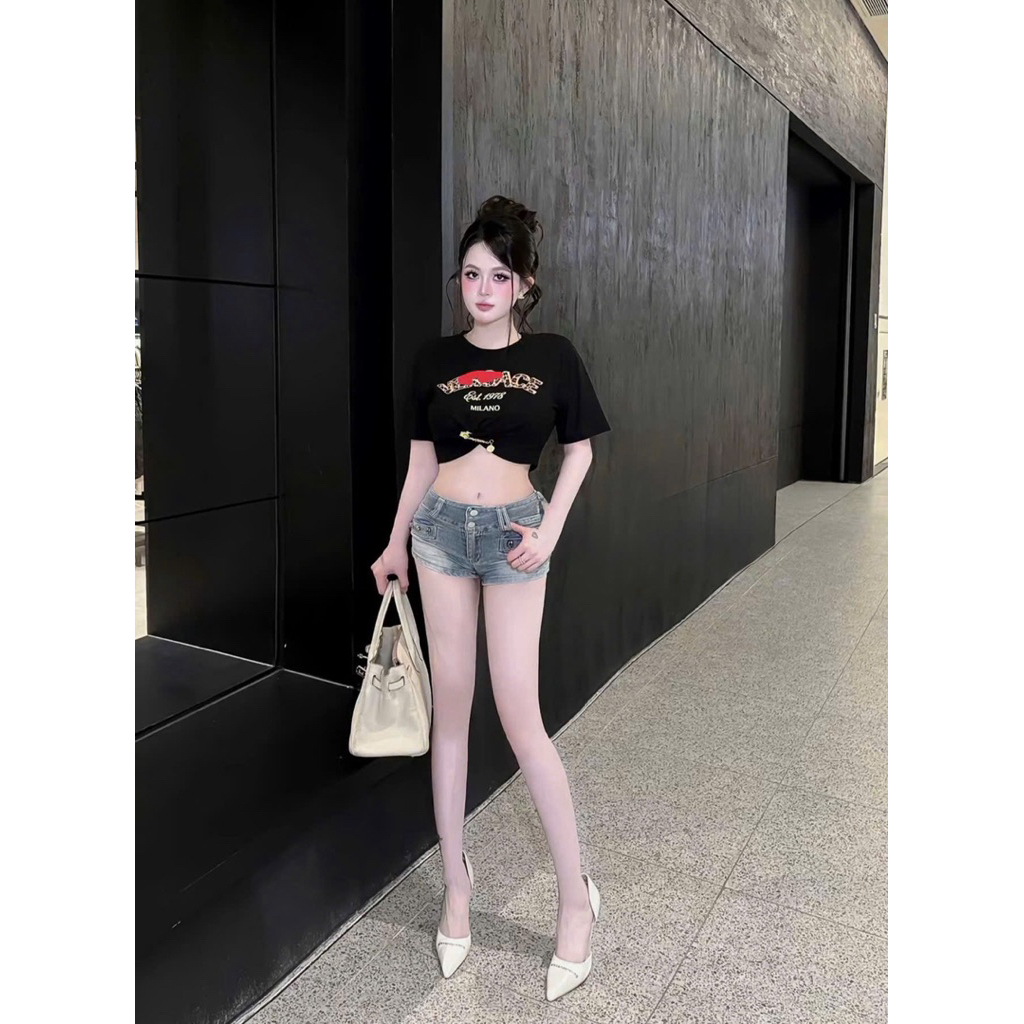 Áo cộc tay dáng croptop phối chữ kèm tang mix đồ cực chất