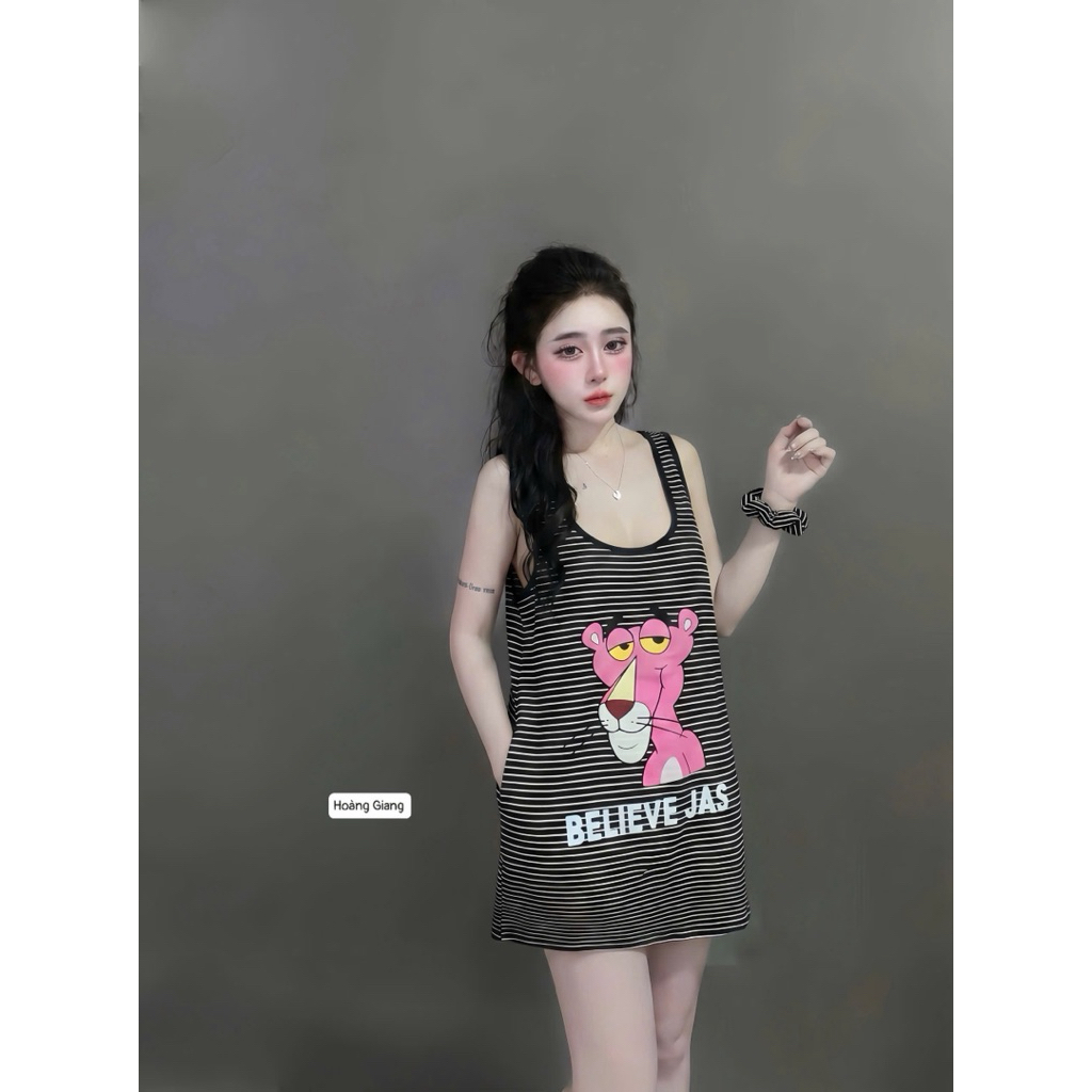 Váy ba lỗ kẻ xuông in hình báo hồng kute