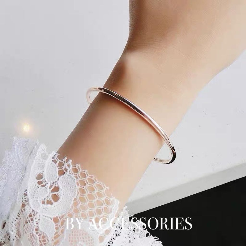 Vòng tay nam nữ titan kiểu vòng kiềng trơn chui tay dày 3mm basic nhiều size không gỉ