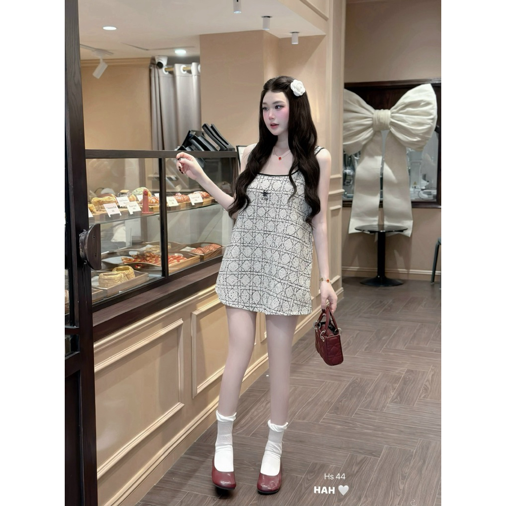 Váy dạ 2 dây dáng xuông hoạ tiết xinh sang