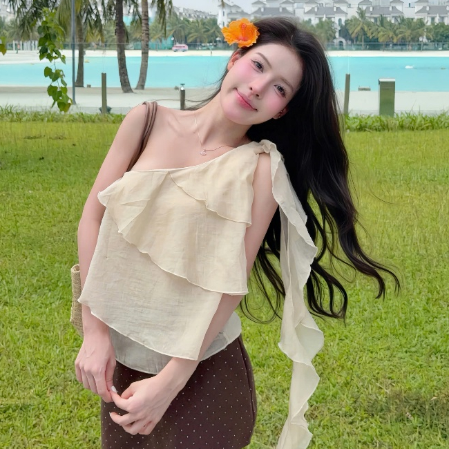 Áo Babydoll Kiểu Nữ Trễ Lệch Vai Xếp Bèo Tầng Xinh Xắn Đi Biển Mùa Hè Kimee - KA878