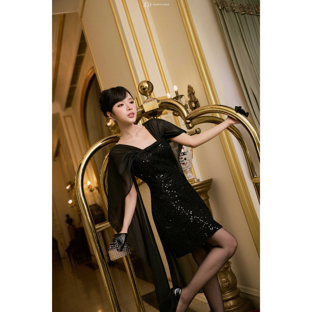 Đầm Party Dáng A Tay Cách Điệu 1P03.2605, Đầm Sequin Đen Phối Cape Xuyên Thấu Sang Trọng, Váy Dự Tiệc Cưới Kim Sa By JM