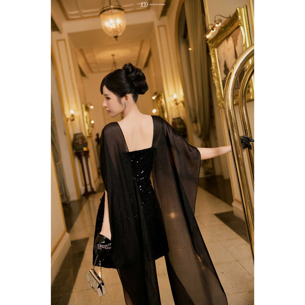 Đầm Party Dáng A Tay Cách Điệu 1P03.2605, Đầm Sequin Đen Phối Cape Xuyên Thấu Sang Trọng, Váy Dự Tiệc Cưới Kim Sa By JM