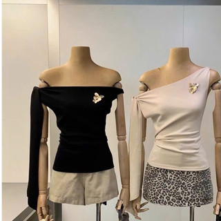 Áo Thun Zip mềm thiết kế trễ vai buộc dây nơ nữ tính cài Tag Nổi Bật