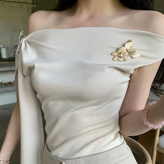 Áo Thun Zip mềm thiết kế trễ vai buộc dây nơ nữ tính cài Tag Nổi Bật