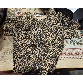 Áo Thun Cộc Tay Zip Tăm Họa Tiết Beo Sáng Crop Hottrend