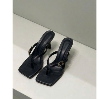 Verasca - Dép cao gót mũi vuông xỏ ngón trang trí khoá vuông cao 5,5cm - V001