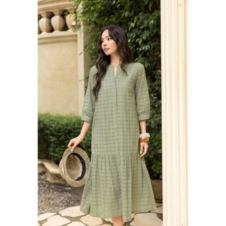 SWANLAKE | Váy Đầm Nữ Maxi Suông Đuôi Cá Cổ Trụ Cài Nút Cotton Thêu Đục Lỗ Tay Lỡ Du Lịch Hè D12761