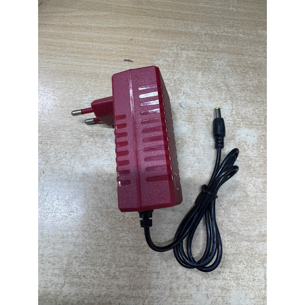Sạc pin 1A cho máy khoan pin Li-ion 21V, có đèn báo khi sạc