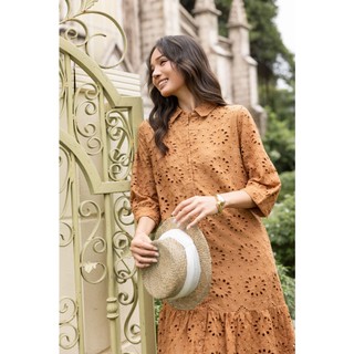 SWANLAKE | Váy Đầm Nữ Maxi Sơ Mi Suông Đuôi Cá Xòe Cotton Thêu Hoa Đục Lỗ Cài Nút Tay Nẹp Lỡ D12901