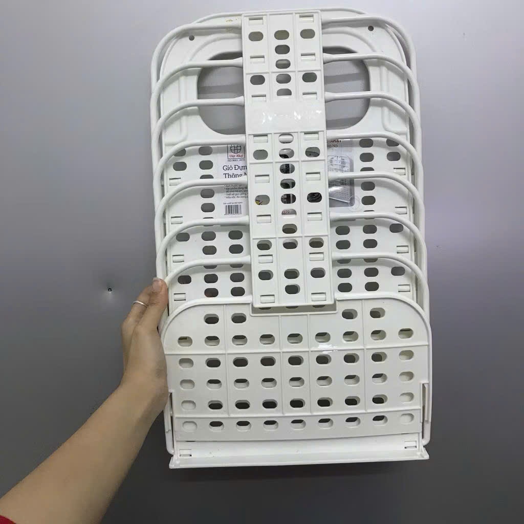 Giỏ đựng đồ treo tường gấp gọn thông minh, tiện dụng, siêu bền. Kích thước 47x28x17cm, tặng kèm móc treo tường Inox