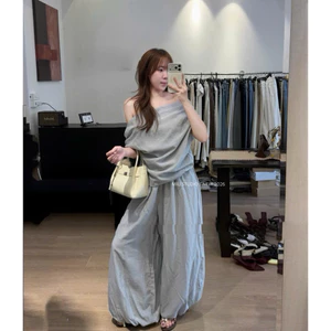 Set Áo lệch vai from rủ mix Quần suông ống rộng,chất liệu tơ đũi phong cách Hàn Quốc tối giản mặc đi du lịch, dạo phố