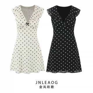Đầm chấm bi dáng ngắn tay