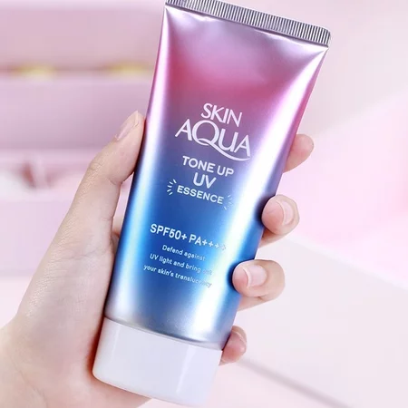 Kem chống nắng nâng tông cho da tối màu dạng tinh chất Sunplay Skin Aqua Tone Up UV Essence Lavender SPF 50+ PA++++ 50g