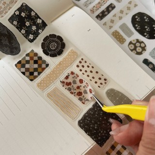 Tape Yier nền hoa trang trí Floral patchwork
