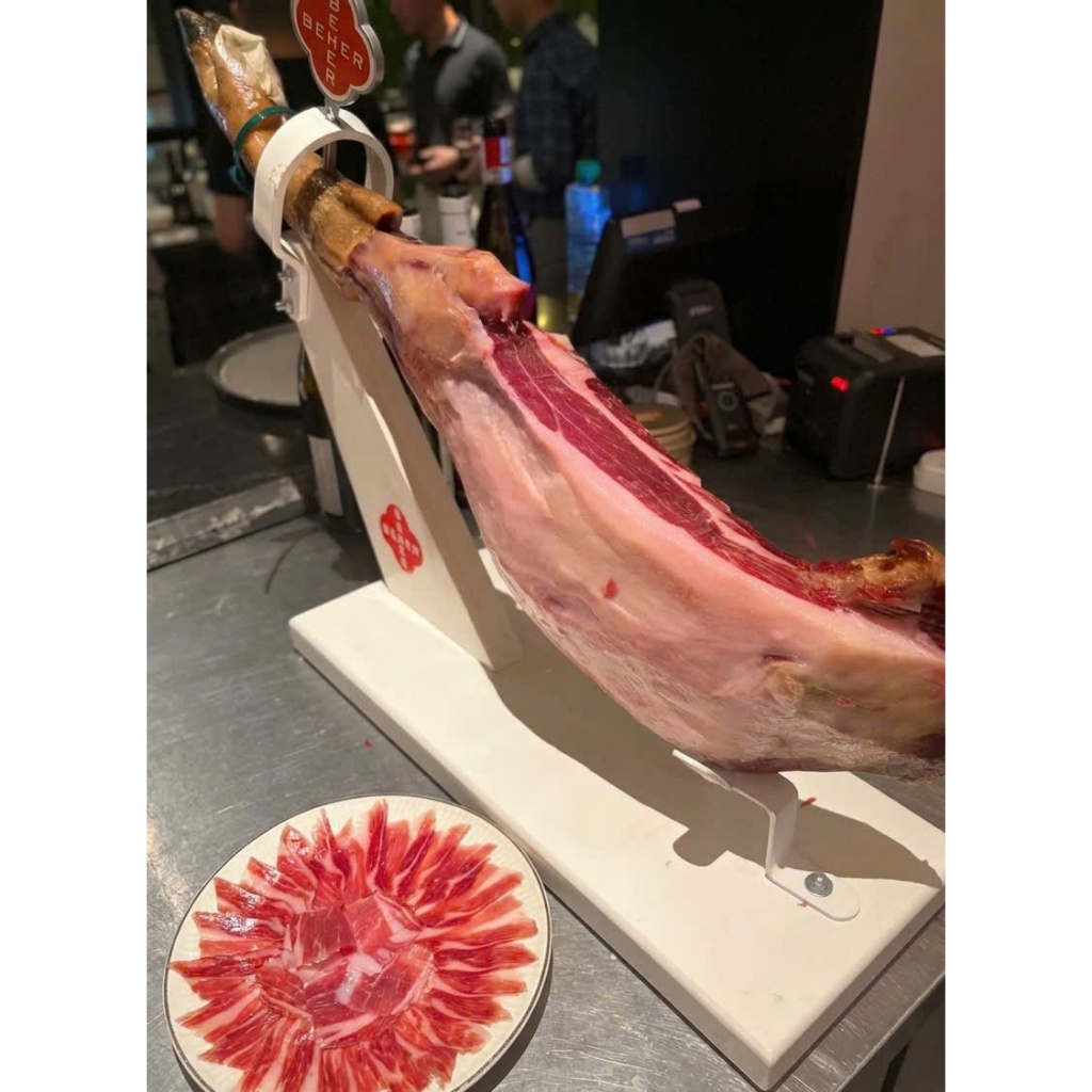 Thịt Đùi Heo Muối Paleta Iberico De Cebo De Campo Beher 100% Thuần , Đùi Trước Cắt Tay, Tag Xanh, 24-36 Tháng, gói 100gr