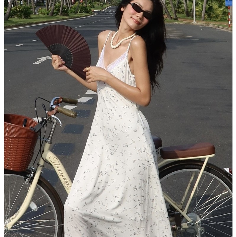 SUNDAY - CELIA dress - Đầm Hai Dây Maxi Cổ V phối ren.