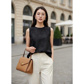 SWANLAKE | Áo Kiểu Nữ Basic Sát Nách Cổ Tròn Vải Cotton Thêu Hoa Viền Ren Dạo Phố Hè A13744