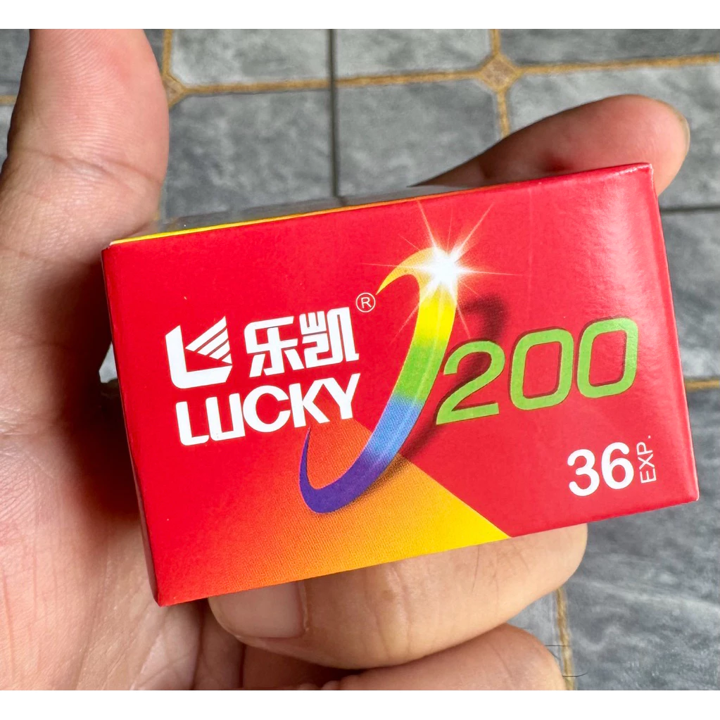 Film chụp ảnh Lucky 200 36 tấm ISO 200