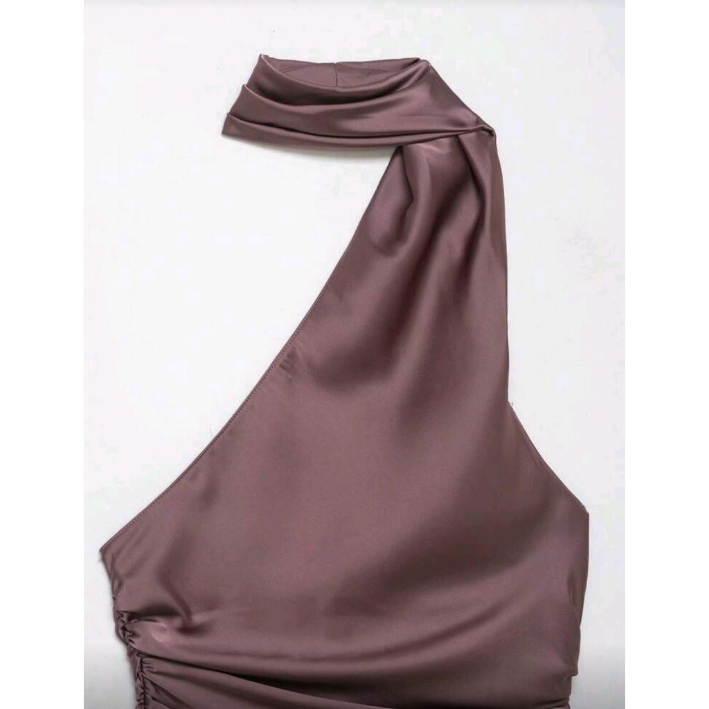 Áo hở lưng dây kiểu quấn cổ bằng satin có khóa kéo (Order 8 ngày)