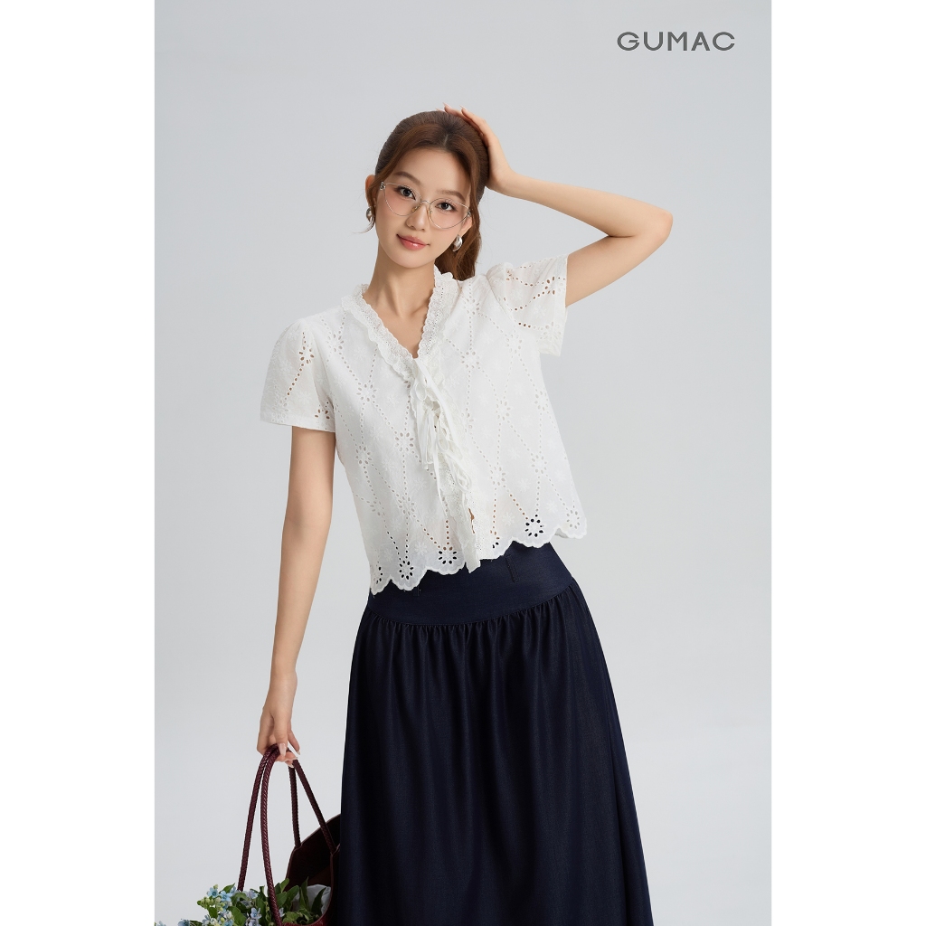 Áo Kiểu Nữ Gmorning - GUMAC Form Suông Lửng Cổ V Phối Ren Thanh Lịch Hiện Đại YAG05062