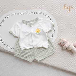 Bộ sơ sinh kẻ caro khuy giữa 🍐, Vải petit Quảng Châu mềm mịn, rũ nhẹ, mát tay và giữ form tốt sau nhiều lần giặt.