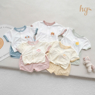 Bộ sơ sinh kẻ caro khuy giữa 🍐, Vải petit Quảng Châu mềm mịn, rũ nhẹ, mát tay và giữ form tốt sau nhiều lần giặt.