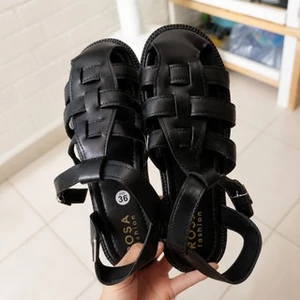 Giày Sandal Dép Xỏ Ngón Nữ Đế Nâu Đậm Bệt Dây Đan Chéo Chống Trượt SD-0330