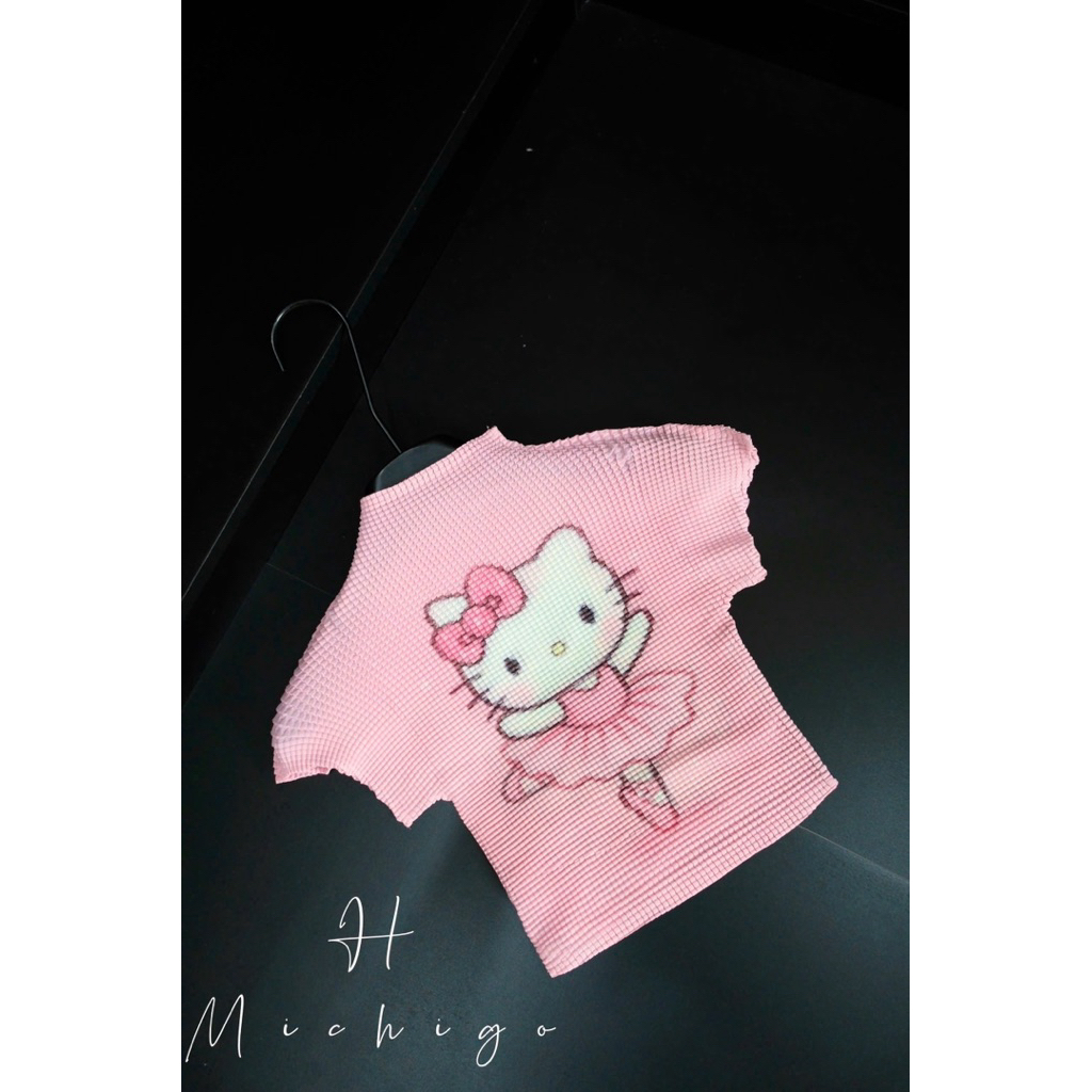 Xốp lò xo 🩷🩷kitty hồg mặc váy🩷🩷