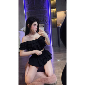Nàng thơ mùa hè gọi tên em 🌷 Nhẹ nhàng, nữ tính, lên hình cực xinh. Đen/trắng