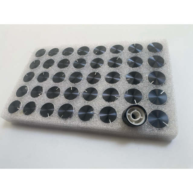 Núm vặn chiết áp nhôm phay đen cao cấp - Đường kính 16mm, chiều cao 13mm, dùng cho Amply/Loa/Thiết bị âm thanh