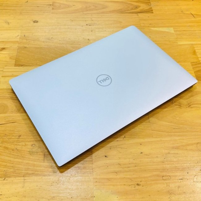 Dell Precision 5530 [MÁY TRẠM SIÊU MỎNG] – Core i7 8850H | RAM 16-32GB | Quadro P1000/P2000 | Màn 15.6" UltraSharp Chuẩn