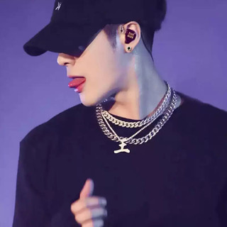 SNUOFO - Khuyên tai hình cỏ bốn lá dành cho nam giới hợp thời trang tinh tế độc đáo phong cách hip-hop và cực chất