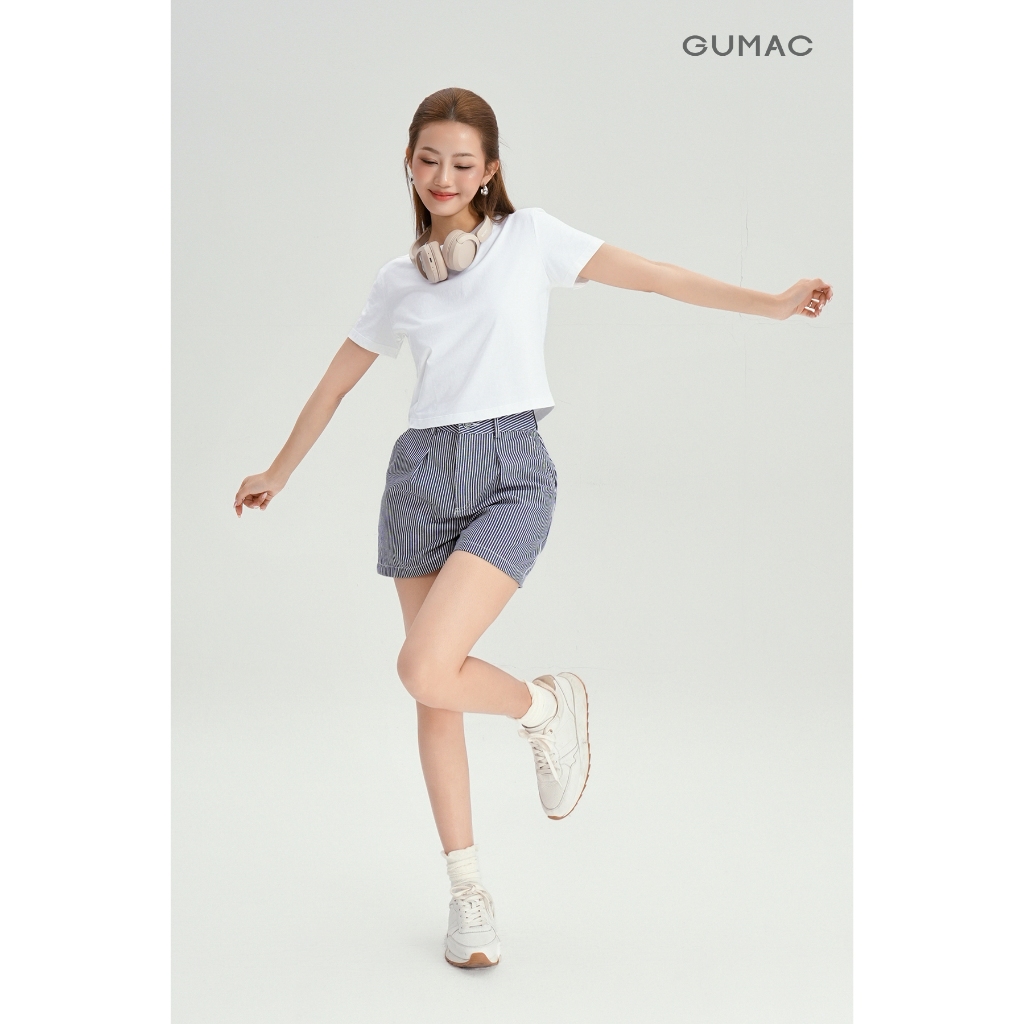 Quần Short Nữ GUMAC Ống Rộng Chất Sọc Denim Thêu Chữ Trang Trí Dễ Phối Đồ YSHG07015