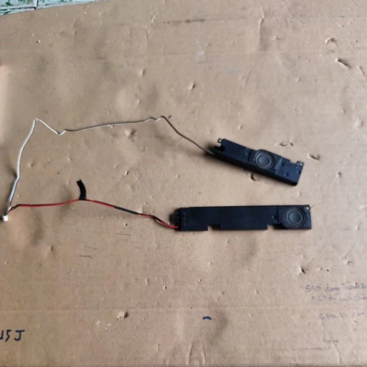 Loa âm thanh theo máy laptop Lenovo ThinkPad T420 ,ID TP00015A cũ, đang xài tháo bán