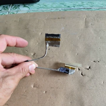 cáp VGA màn hình laptop Lenovo ThinkPad T420 ,ID TP00015A cũ, đang xài tháo bán