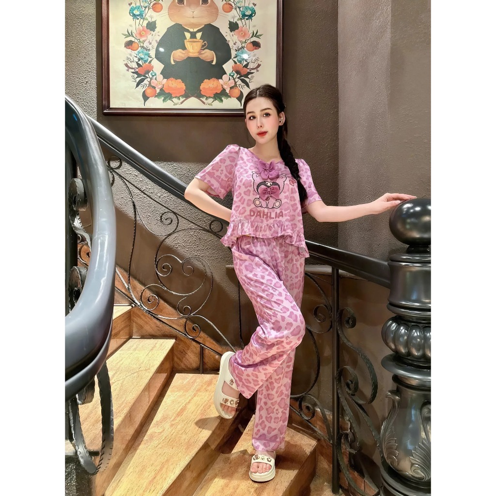 LATIN H5 FREE SIZE (40-65KG) LỤA LATIN HAI NƠ BÈO DÀI QUẦN NGẮN TAY HỌA TIẾT DỄ THƯƠNG