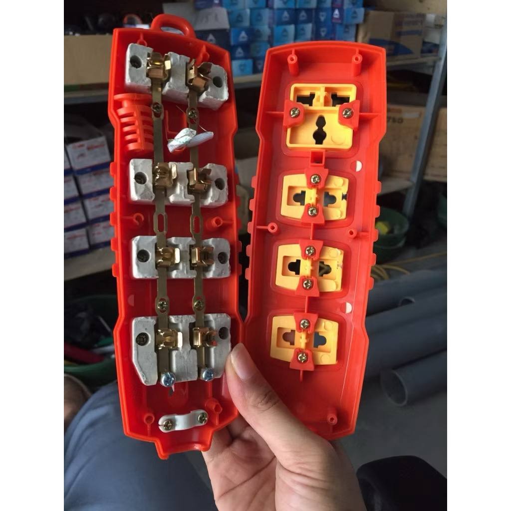 Ổ Cắm Điện HINOKI 4 ổ COMBO 2/3/5 Chống Cháy 6000W Cực Đồng Bền Bỉ Cho Thiết Bị Công Suất Cao