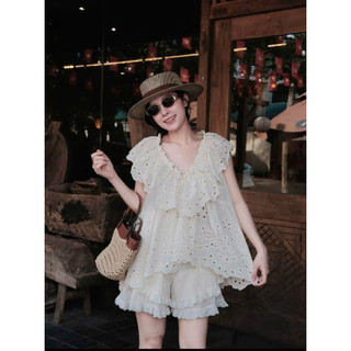 Set Bộ Áo Tay Tiên Cổ V Dáng Rộng Mix Quần Cộc Phối Viền Ren