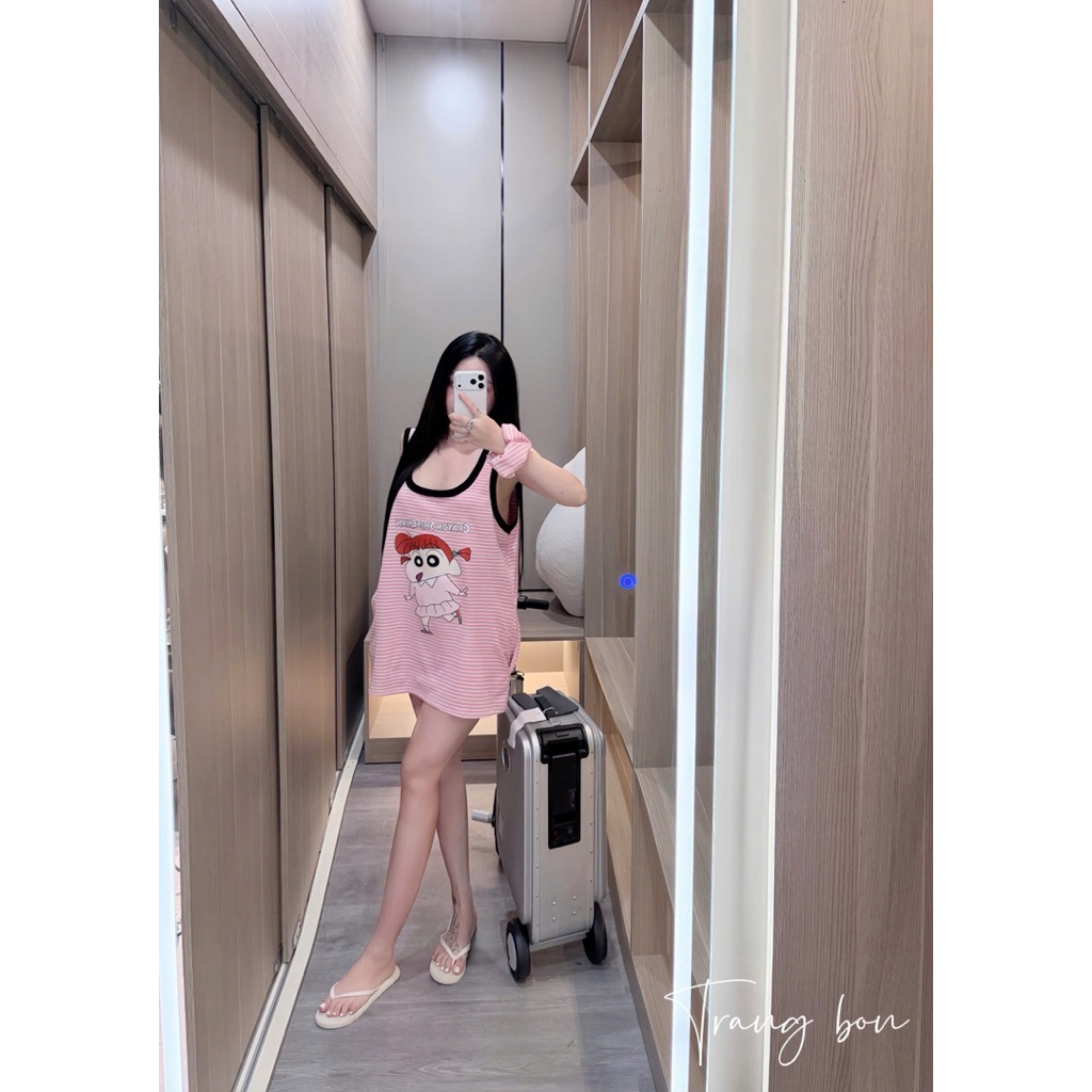 Váy kẻ xuông phối viền in hình kèm dây buộc tóc