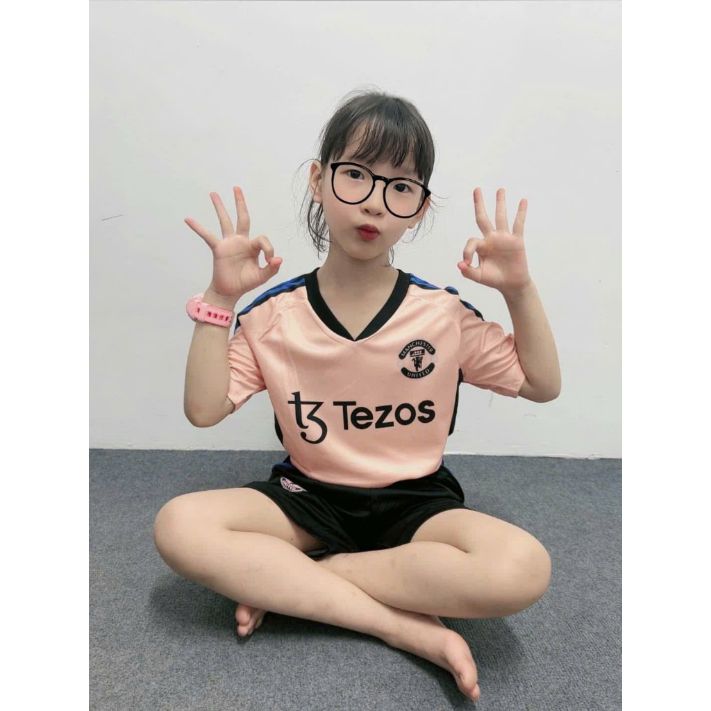 Bộ Quần Áo Đá Bóng Trẻ Em