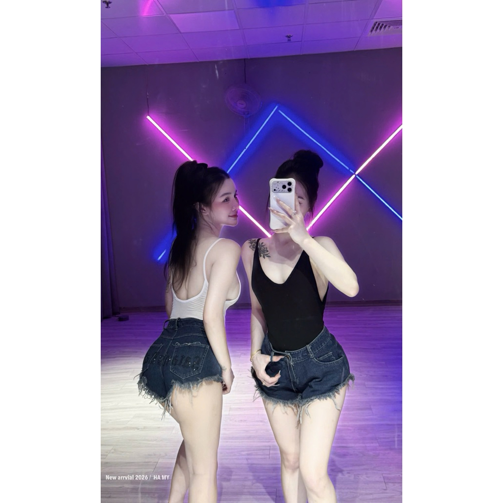 Áo bodysuit 2 dây hở lưng basic trẻ trung