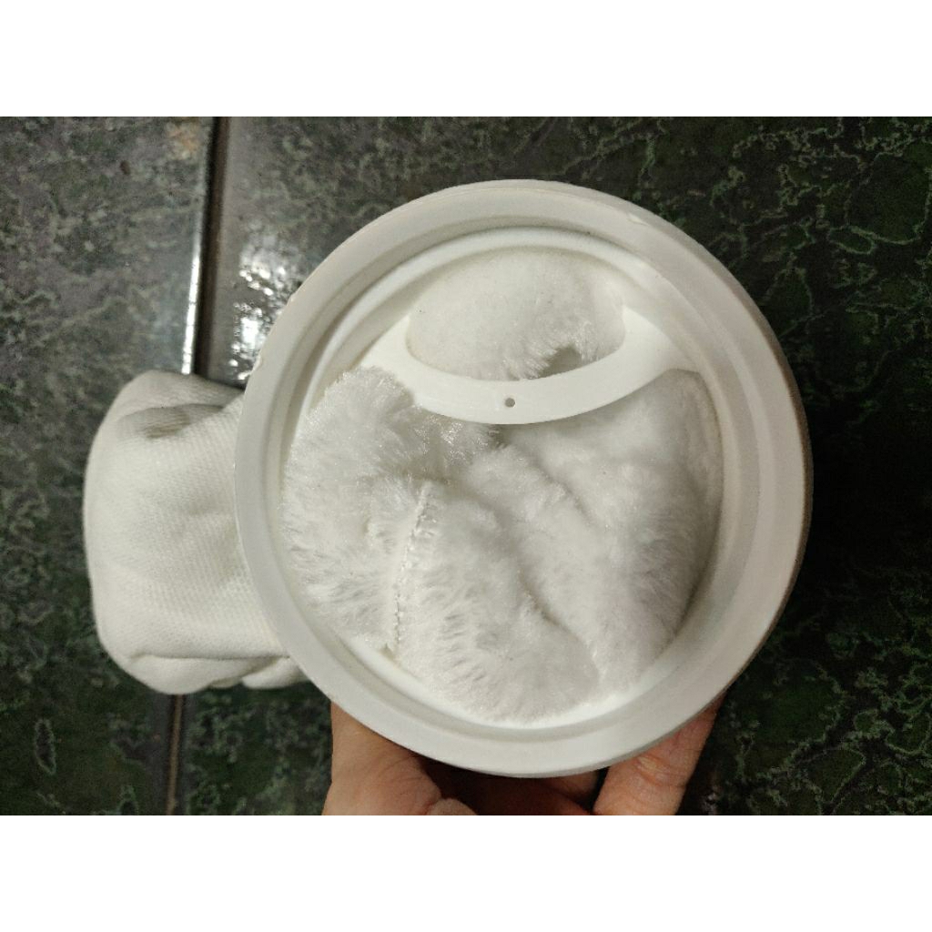 Đài thu bụi mịn hồ cá, vòng nhựa giữ cặn hồ cá.