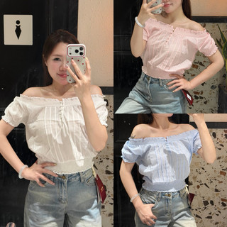 𝐏𝐡𝐢𝐞𝐧 𝐖𝐆𝐖𝐄 | w9679 Áo Trễ Vai Kẻ Đồng Màu Bo Chun Tay Ngắn Bồng Nhẹ