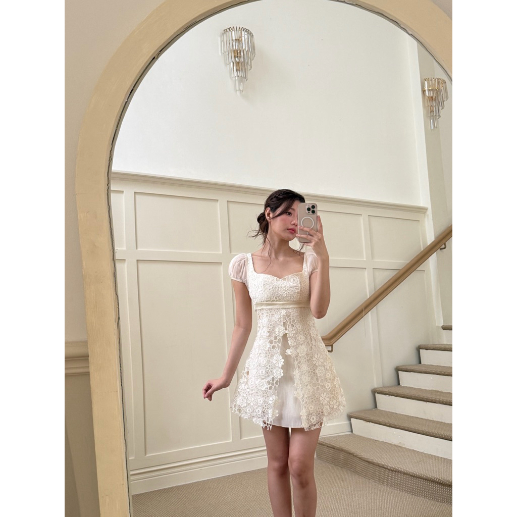 Krixi Dress thiết kế dáng chữ A tay bồng phong cách tiểu thư dự tiệc