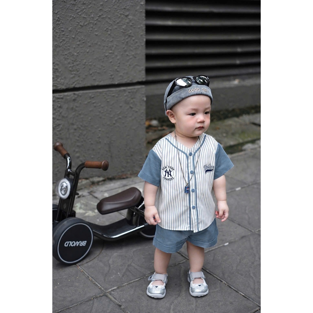 Bộ Đồ Bé Trai Baseball Yankees,Áo Baseball Sọc Xanh+Quần Short Cotton,Bộ Quần Áo Bé Trai Mùa Hè A23
