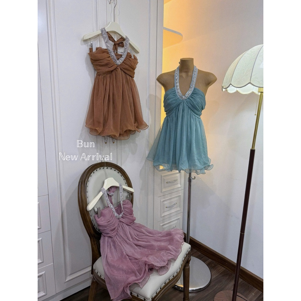 Đầm tơ cổ đá bèo xoè xinh iu