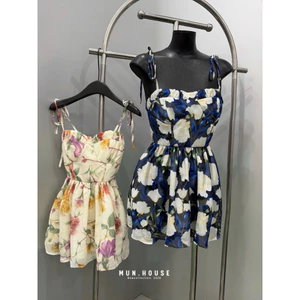 Váy 2 dây buộc cái fom xinh đét lun. Có mút độn chất tầm hàn nhìn xịn lắm lun ( kèm quần bảo hộ rời )