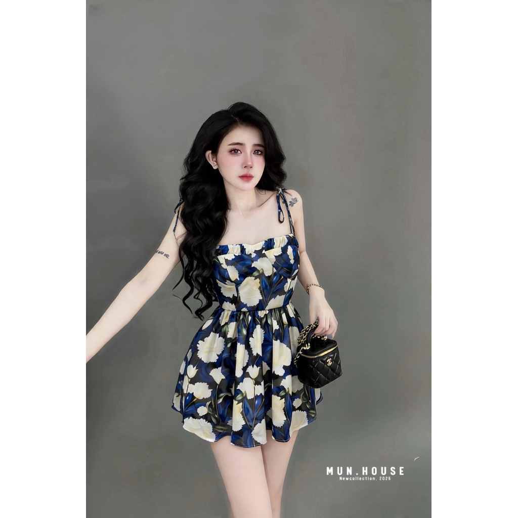 Váy 2 dây buộc cái fom xinh đét lun. Có mút độn chất tầm hàn nhìn xịn lắm lun ( kèm quần bảo hộ rời )