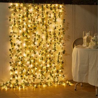 Dây leo giả lá thường xuân + đèn led 3M dùng để trang trí phòng làm việc, decor sự kiện quán cà phê